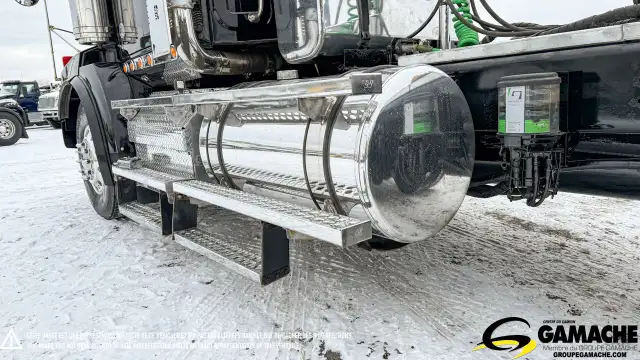 2022 WESTERN STAR 4900SB DAY CAB in Heavy Trucks in Oshawa / Durham Region - Image 17