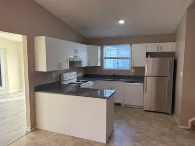 Exceptional family home!! Fully renovated over 1800 Sqf on 4. Upstairs you will find the Specious Ma...
