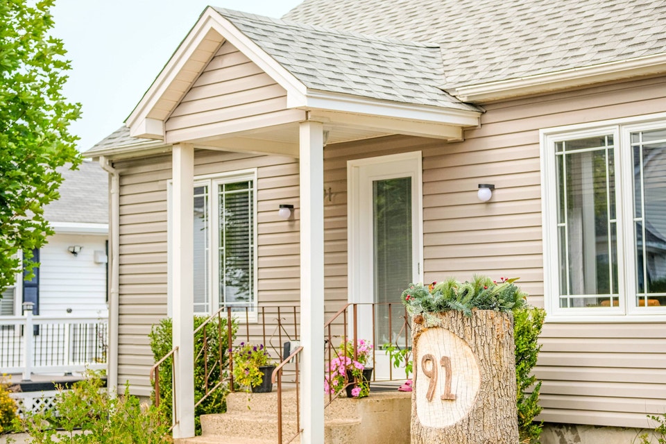 Spacious 3-Bedroom, 2-Bathroom Home in Moncton 1