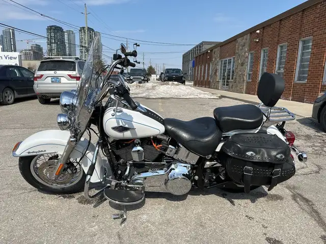 2012 Harley-Davidson Heritage Softail Classic ~ HERITAGE SOFTAIL in Street, Cruisers & Choppers in City of Toronto - Image 3