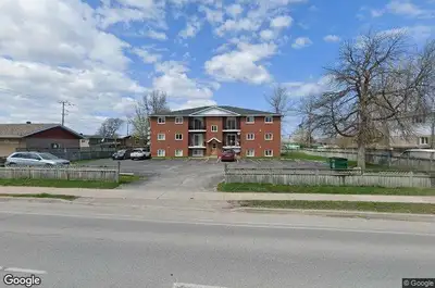 501 Sixth Street in Collingwood is a safe, quiet low rise rental apartment building located near in...