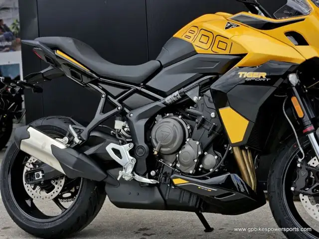 2026 Triumph Tiger Sport 800 Cosmic YellowSapphire Black in Street, Cruisers & Choppers in Oshawa / Durham Region - Image 11