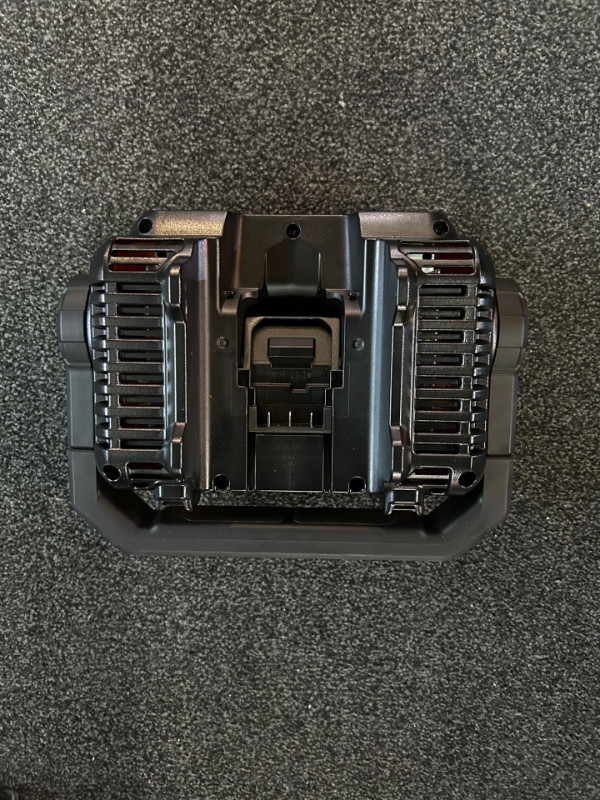 Dewalt Compact Task Light (1037780) in Power Tools in Mississauga / Peel Region - Image 3