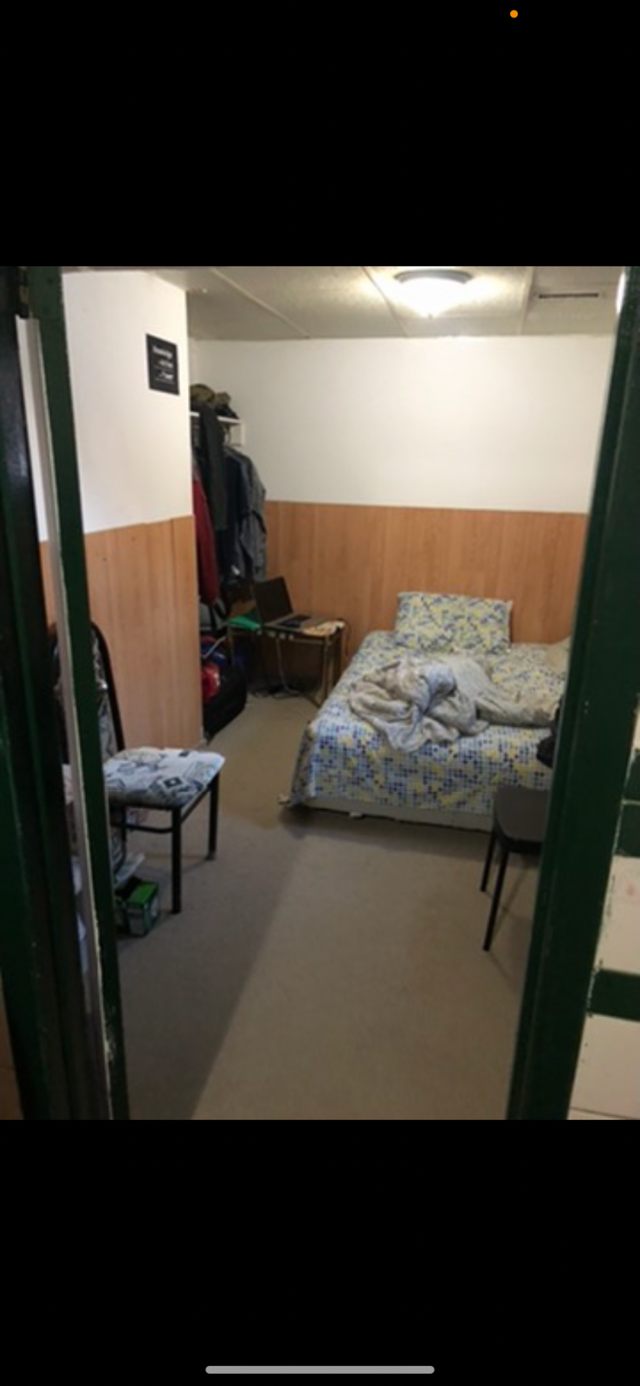 Room for Rent Near Whitehorn LRT Available Immed