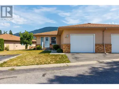 Welcome to this well-maintained 3-bedroom, 3-bathroom condo located in the desirable Crestview Estat...