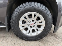 Looking for a spacious and reliable SUV to conquer Canadian roads? Target Auto Centre is proud to pr... (image 8)