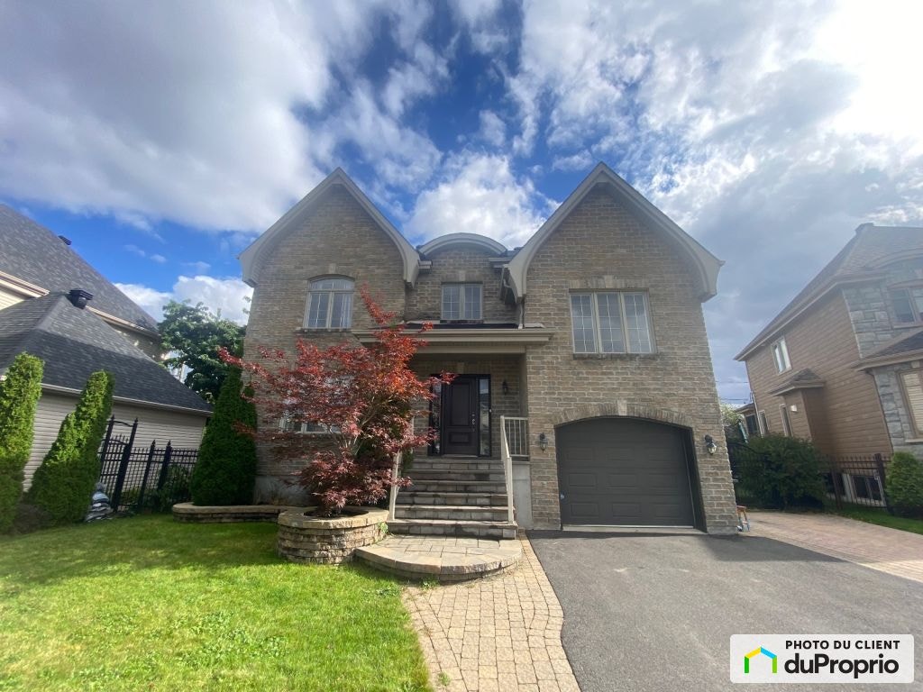 $900,000 - 2 Storey for sale in Beloeil — photo 1