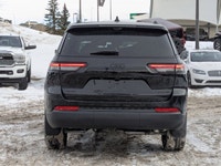 This Jeep Grand Cherokee L has a durable Regular Unleaded V-6 3.6 L/220 engine powering this Automat... (image 6)