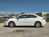 Heated Seats - Front-Wheel Drive for nimble handling - Adaptive Cruise Control for enhanced safety -... (image 5)