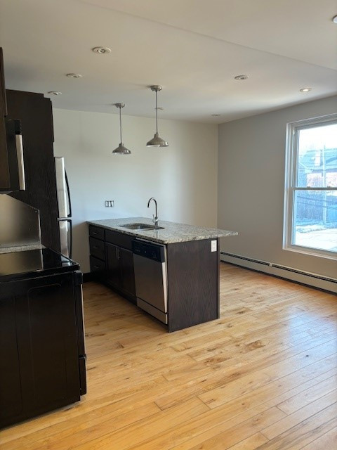 Beautiful 2 Bedroom on Sydenham Street - Available APRIL 2024 in Long Term Rentals in Kingston - Image 3