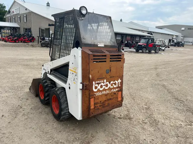 2003 BOBCAT 453 Skidsteer  GONE TO 6&6 AUCTION in Heavy Equipment in Barrie - Image 8
