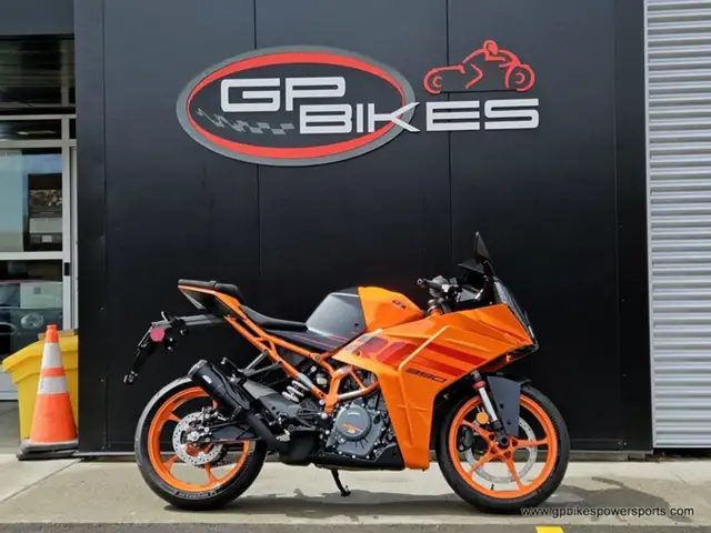 2024 KTM RC 390 in Sport Bikes in Oshawa / Durham Region - Image 3
