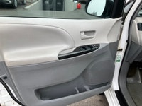 2012 Toyota Sienna LE AWD, Automatique, V6 3.5L, 351000Km, Groupe Electrique Complet, Cruise Control... (image 9)