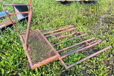 Pull Behind Square Bale Stook Sled w/ Manual Tilt Pull behind, manual tilt. Combines, swathers, head...