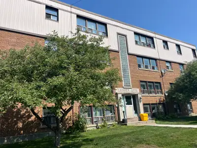 Suite Amenities Multi-family unit About Situated near beautiful Ramsey Lake, 372 Wellington is a low...