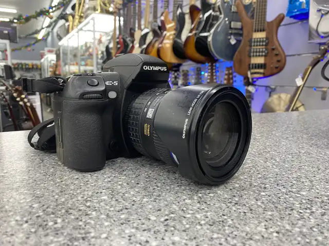 Olympus E-5 DSLR Camera64689496913537120