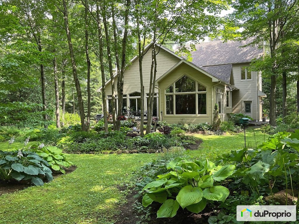 $1,099,000 - Acreage / Hobby Farm / Ranch in St-Hippolyte — photo 2