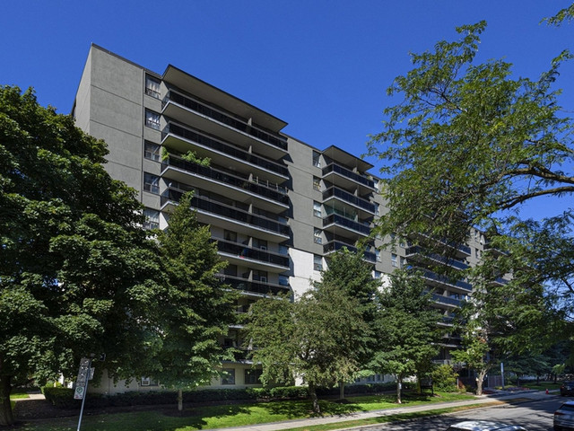One bedroom B2 (J) Apartment for Rent - 120 Raglan Avenue in Long Term Rentals in City of Toronto