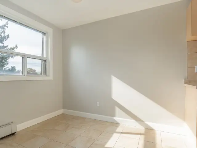 Tillsonburg Studio Apartment for Rent: in Long Term Rentals in Norfolk County - Image 15