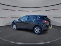 // ACCIDENT FREE!! // Meet the 2022 Nissan Qashqai S AWD, a smart compact SUV that fits daily life i... (image 5)