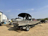 PRE OWNED BWC REVOLVER 44HRS STERN WHEEL KIT BIMINI TOP ALPINE STEREO BOW RAMPS WINCH W/REMOTE WIND... (image 2)