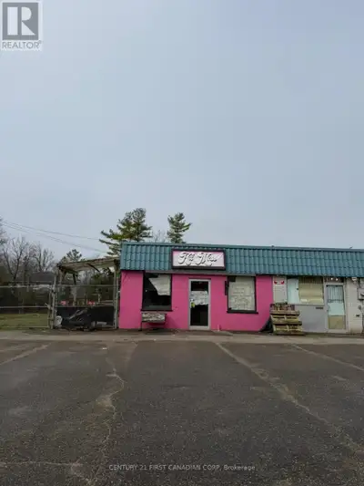 Prime Retail Space for Lease - Wasaga Beach Approximately 1,100 sq. ft. of versatile retail space av...