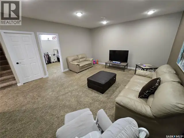 721 Barber CRESCENT Weyburn, Saskatchewan in Houses for Sale in Regina - Image 40