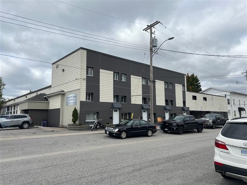 485 First Ave W - Studio Apartment for Rent 1
