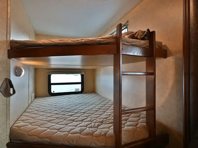 2013 LaCrosse 292BHS in Travel Trailers & Campers in St. Albert - Image 13