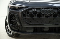 Save over $9700 on this ultra low KM DEMO - Only 7,900KM!! The all-new 2025 Audi Q5 is a masterclass... (image 4)