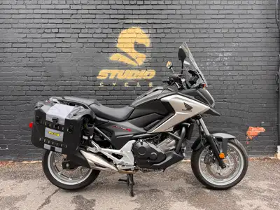 2017 Honda NC750X ABS - Matte Black Metallic $5,595 + Licensing + HST 6,945 km Home delivery availab...