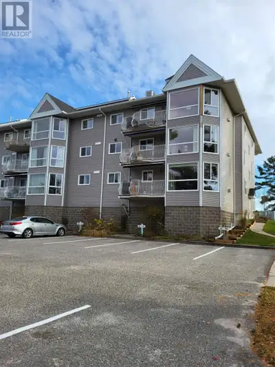 Discover the laidback living that a Condo offers you to enjoy. This 3 bedroom end unit is located on...