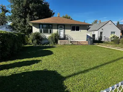 P04//Portage La Prairie/Showings Start Sunday September 6. Open House Sunday Sept 6 @ 2:30pm - 3:45p...