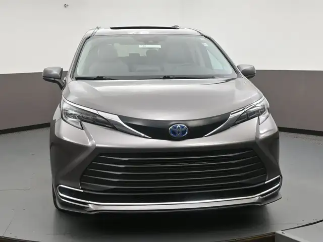 2024 Toyota Sienna XLE in Cars & Trucks in Dartmouth - Image 3