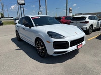 PRICING POLICY:**All advertised pricing reflects our special financing offer. A $2,500 finance incen... (image 2)