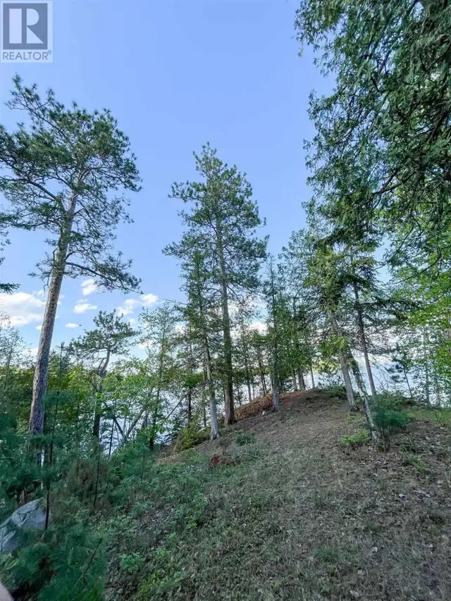 11 Hay Island, Lake of the Woods S of Kenora, Ontario in Land for Sale in Kenora - Image 3