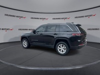 // ACCIDENT FREE!! // This used 2022 Jeep Grand Cherokee Limited 4x4 | Ventilated Front Seats is a r... (image 5)