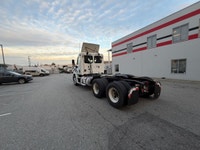 Ryder Stock ID: 798789 Transmission Type/Speed: AUTO 13 Engine: DIESEL DD15 GHG'17 475/1625 Horse Po... (image 7)