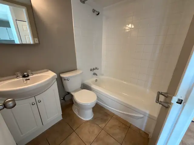 1 Bedroom Apartment near the Armdale rotary in Long Term Rentals in City of Halifax - Image 10