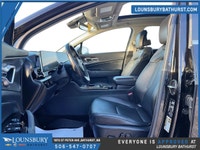 Meet the 2023 Kia Sportage, a smart choice for drivers in Bathurst who want a modern SUV that fits d... (image 7)