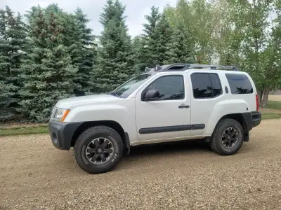 2015 NISSAN XTERRA 79000 KM PRO-4X PREMIUM MODEL 4X4 SUV Not Registered last 3 years Stored in heate...