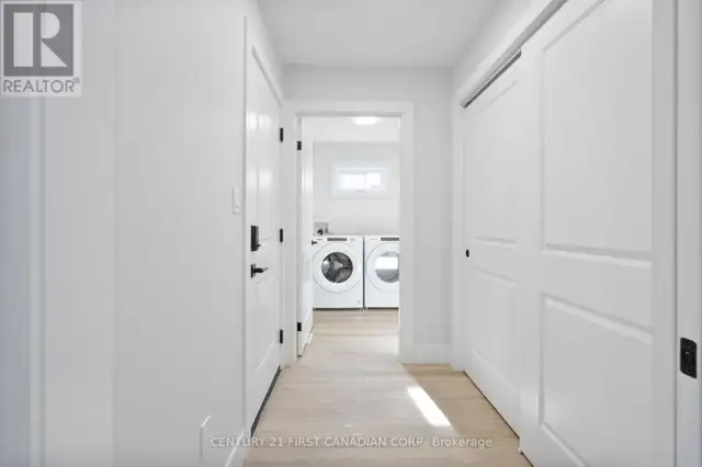 29 SHELDABREN STREET North Middlesex (Ailsa Craig), Ontario in Houses for Sale in Grand Bend - Image 11