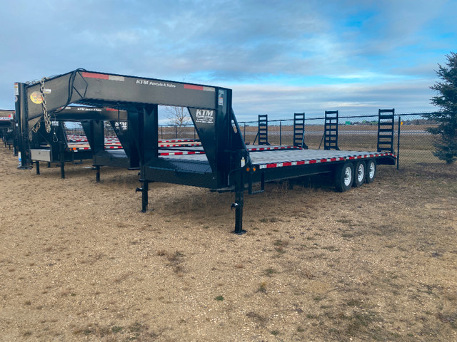 *2023 - 8.5 x 26' Gooseneck, Dove Tail, S/U Ramps / 21k in Cargo & Utility Trailers in Calgary - Image 2