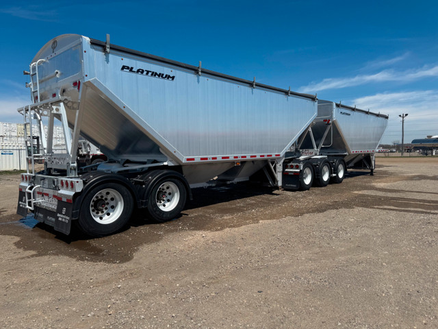 2024 Platinum B-Train Grain Hopper Trailers in Heavy Trucks in Moncton - Image 2