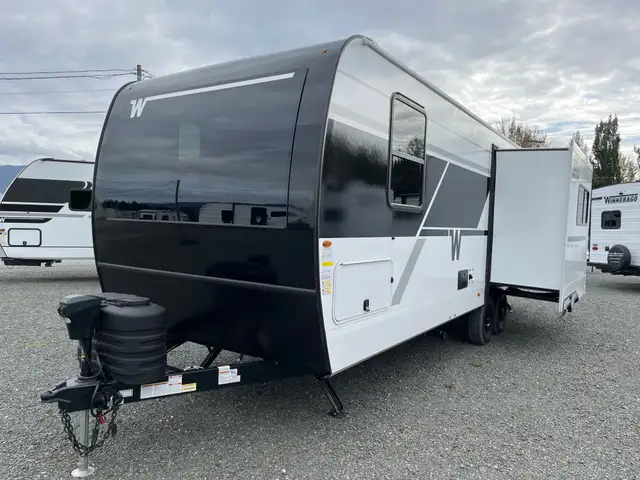 2026 Winnebago THRIVE in Travel Trailers & Campers in Terrace - Image 3