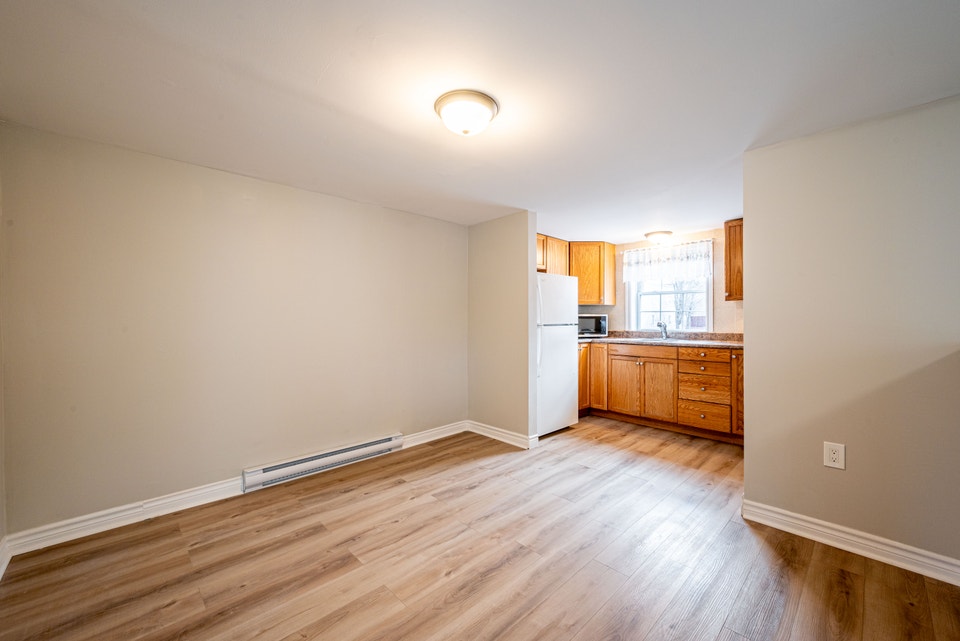 Downtown Halifax Renovated 4 Bedroom Apartment For Rent 5