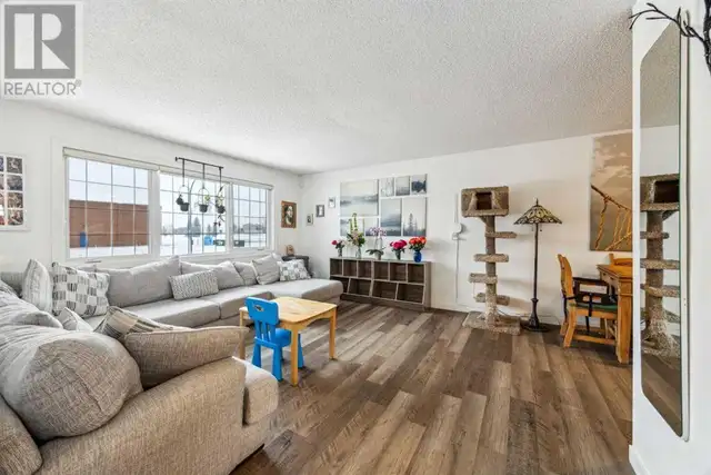 6228 5 Avenue SE Calgary, Alberta62863800343553123