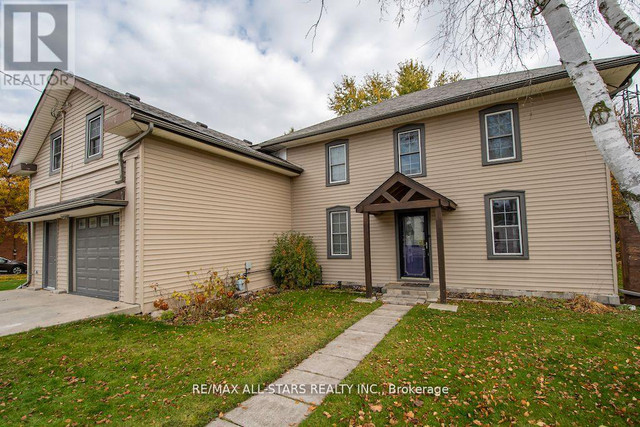 203 COUNTY RD 28 RD Otonabee-South Monaghan, Ontario in Houses for Sale in Peterborough - Image 2