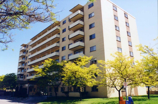 Inn On The Park - Junior One Bedroom Apartment for Rent in Long Term Rentals in Sarnia