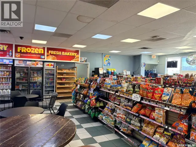 330 Silverwood ROAD Saskatoon, Saskatchewan in Commercial & Office Space for Sale in Saskatoon - Image 5
